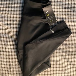women’s nike leggings